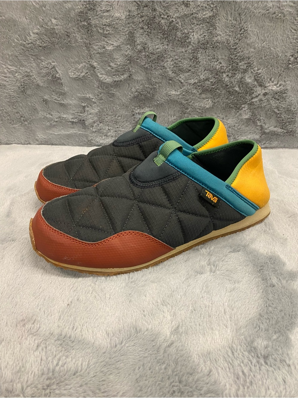 Teva ReEmber Mens Size 7 Gray Brown Blue Quilted Comfort Slip-On Shoes
